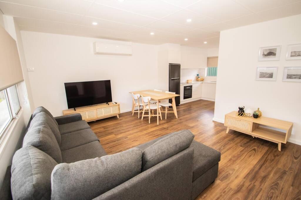 Appartamento Willow Court Unit 1 Broken Hill Esterno foto